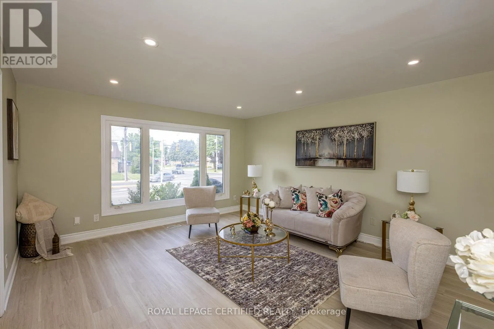 111 LIMERIDGE ROAD W