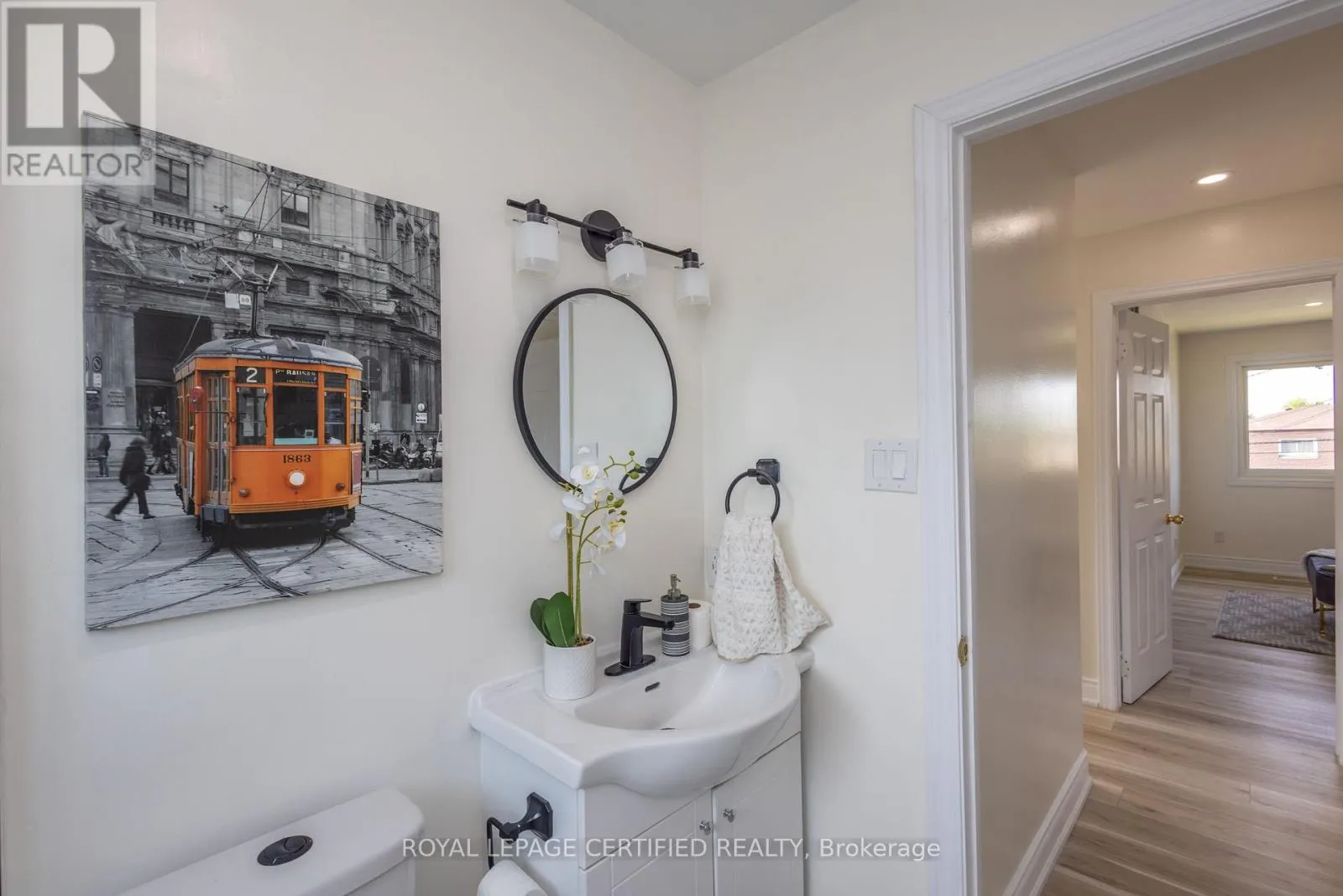 111 LIMERIDGE ROAD W
