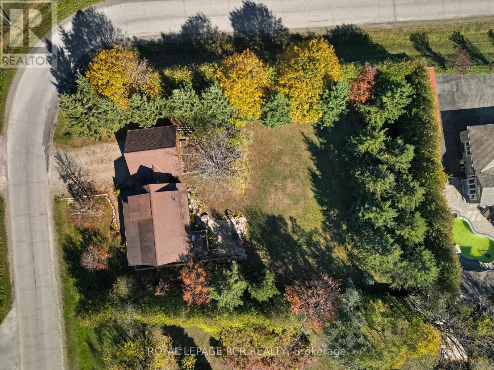 32 BARBOUR DRIVE