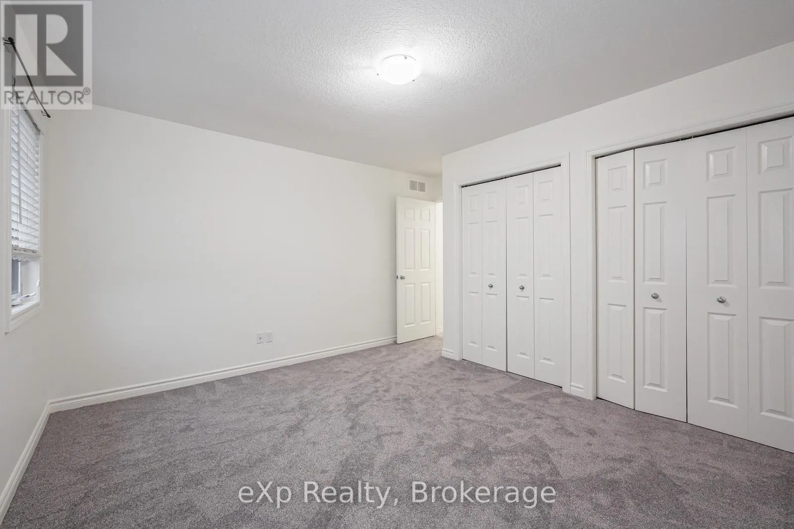 UPPER - 62 VICTORIA ROAD N #UPPER