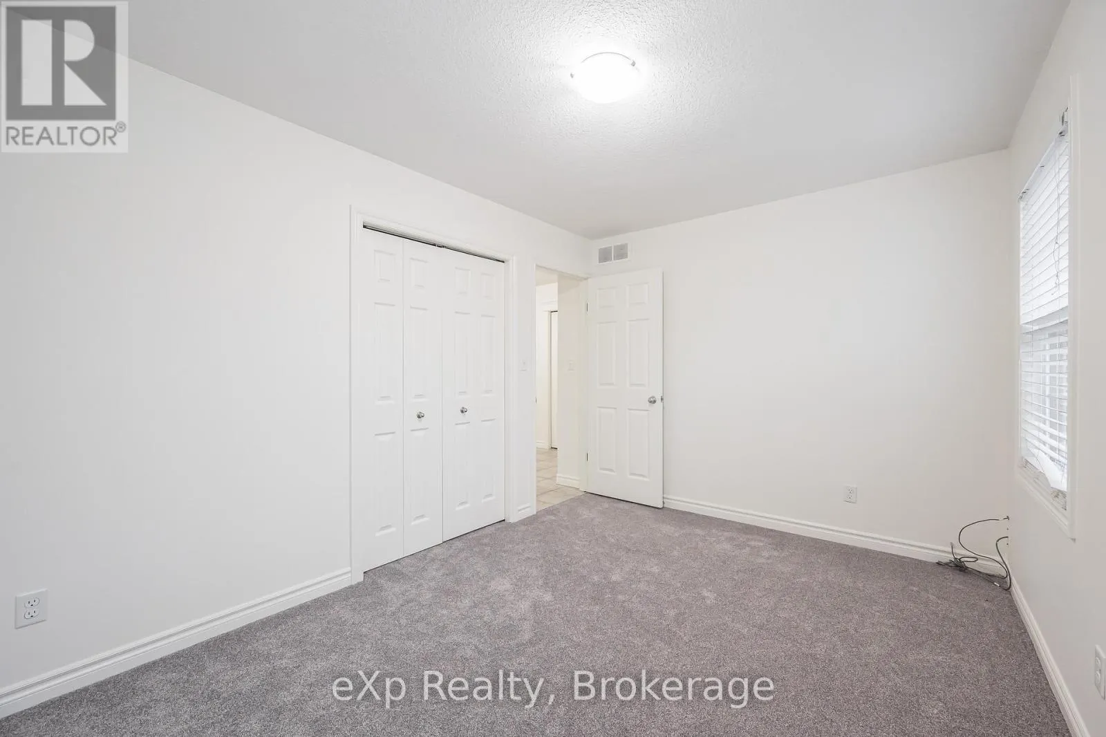 UPPER - 62 VICTORIA ROAD N #UPPER
