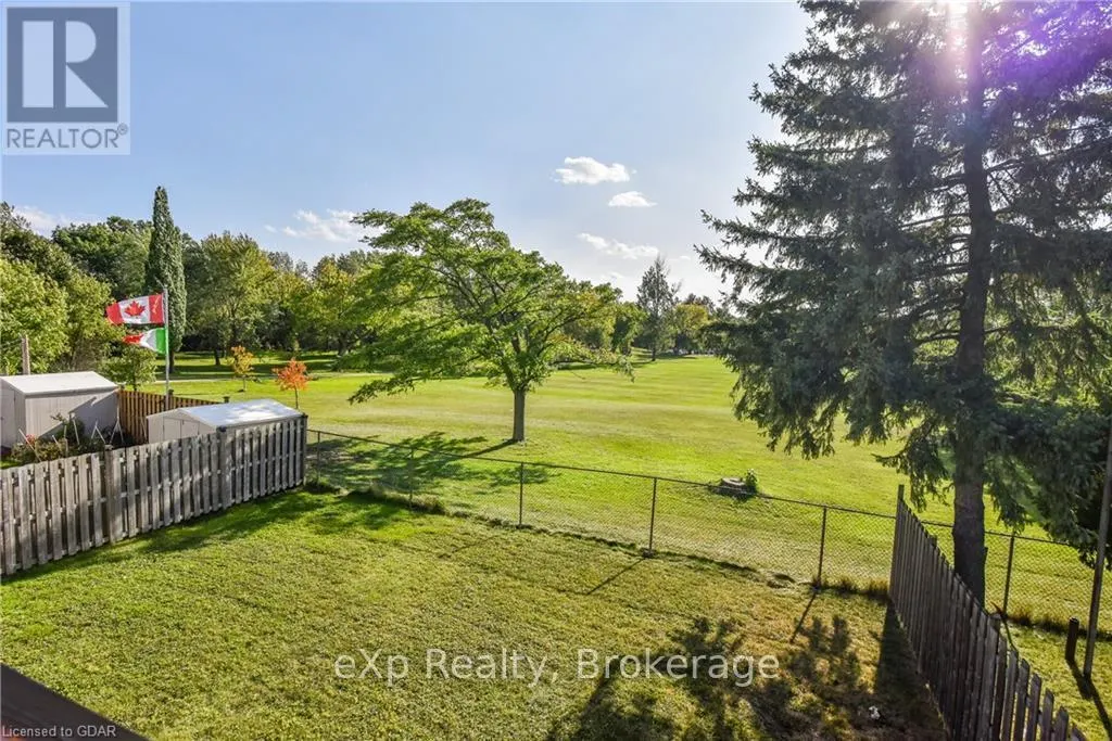 UPPER - 62 VICTORIA ROAD N #UPPER