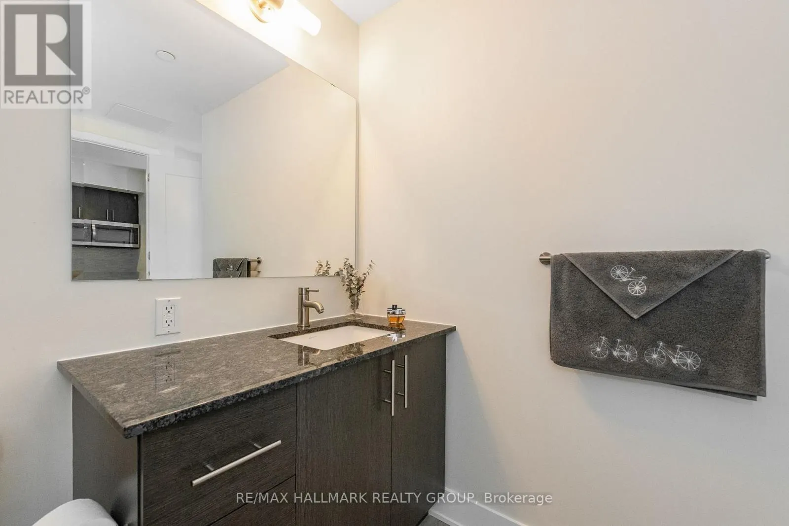 1004 - 485 RICHMOND ROAD