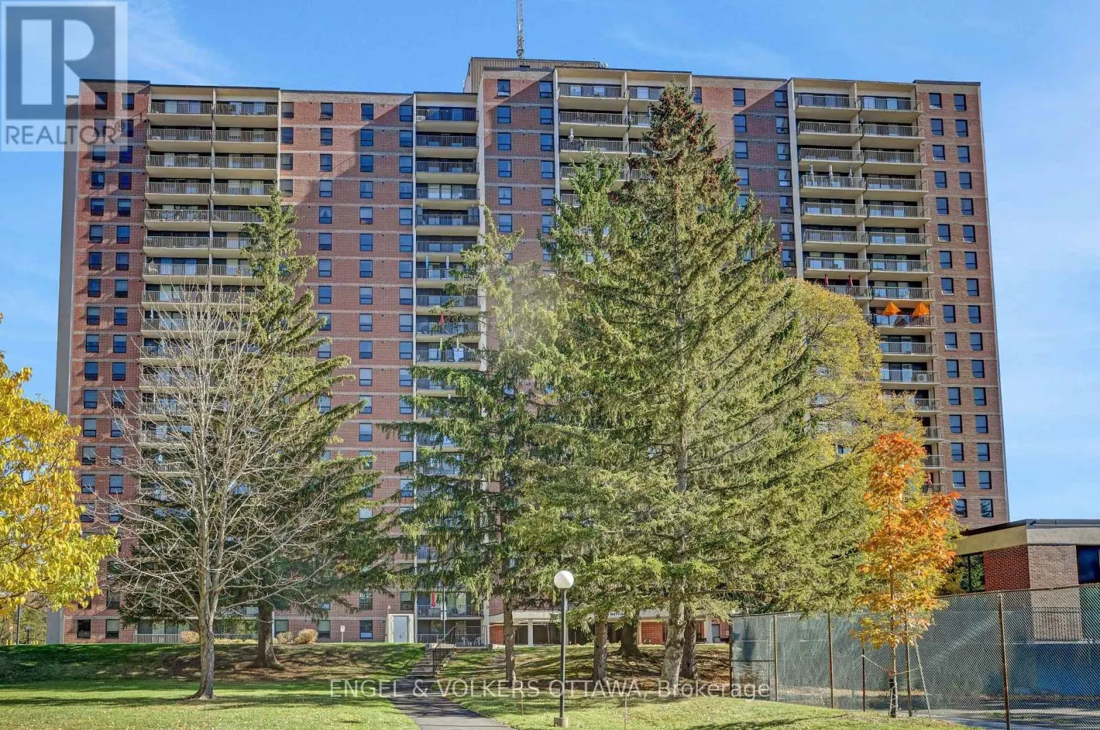 2111 - 665 BATHGATE DRIVE