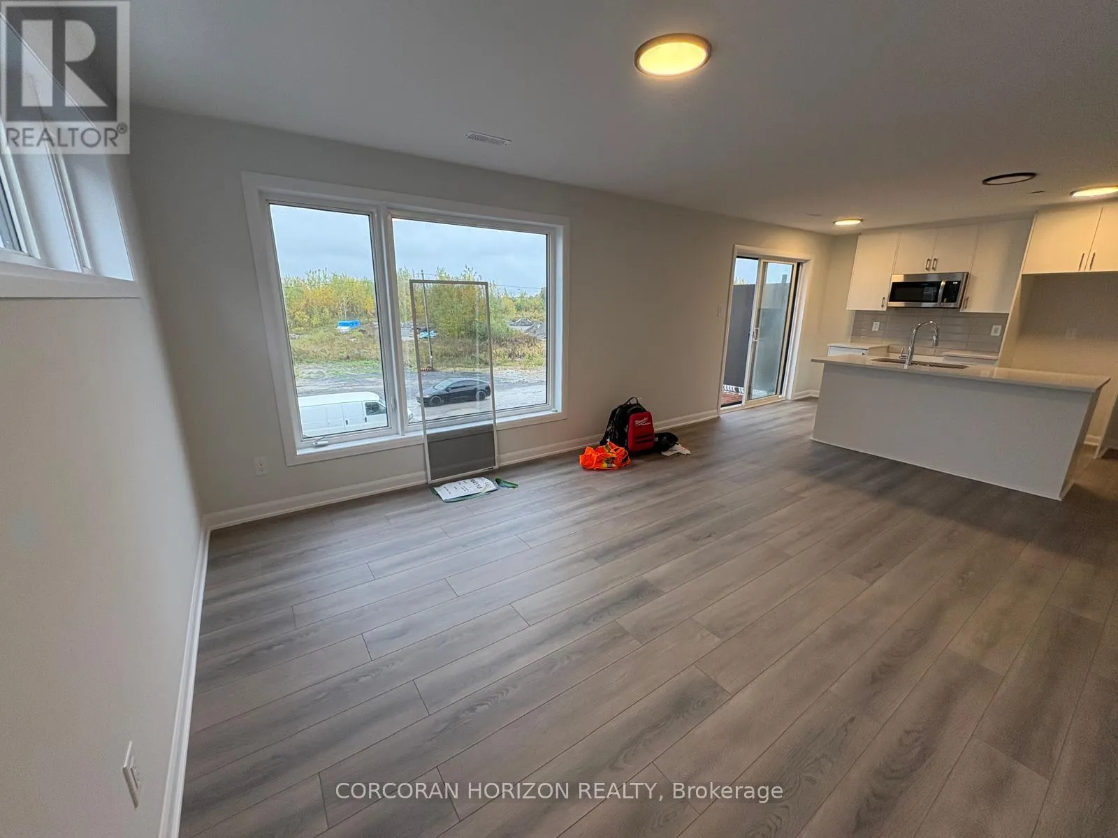 23 - 1001 GLENROY GILBERT DRIVE