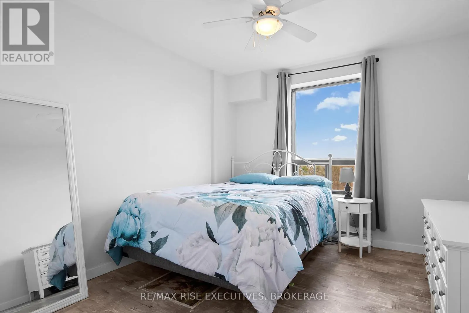 710 - 66 GREENVIEW DRIVE #710