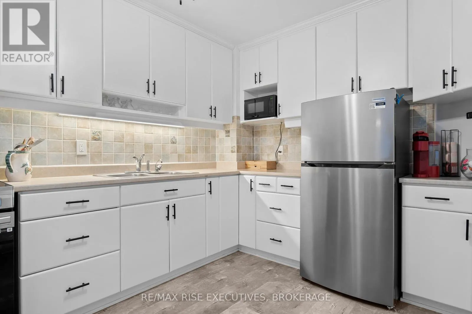 710 - 66 GREENVIEW DRIVE #710