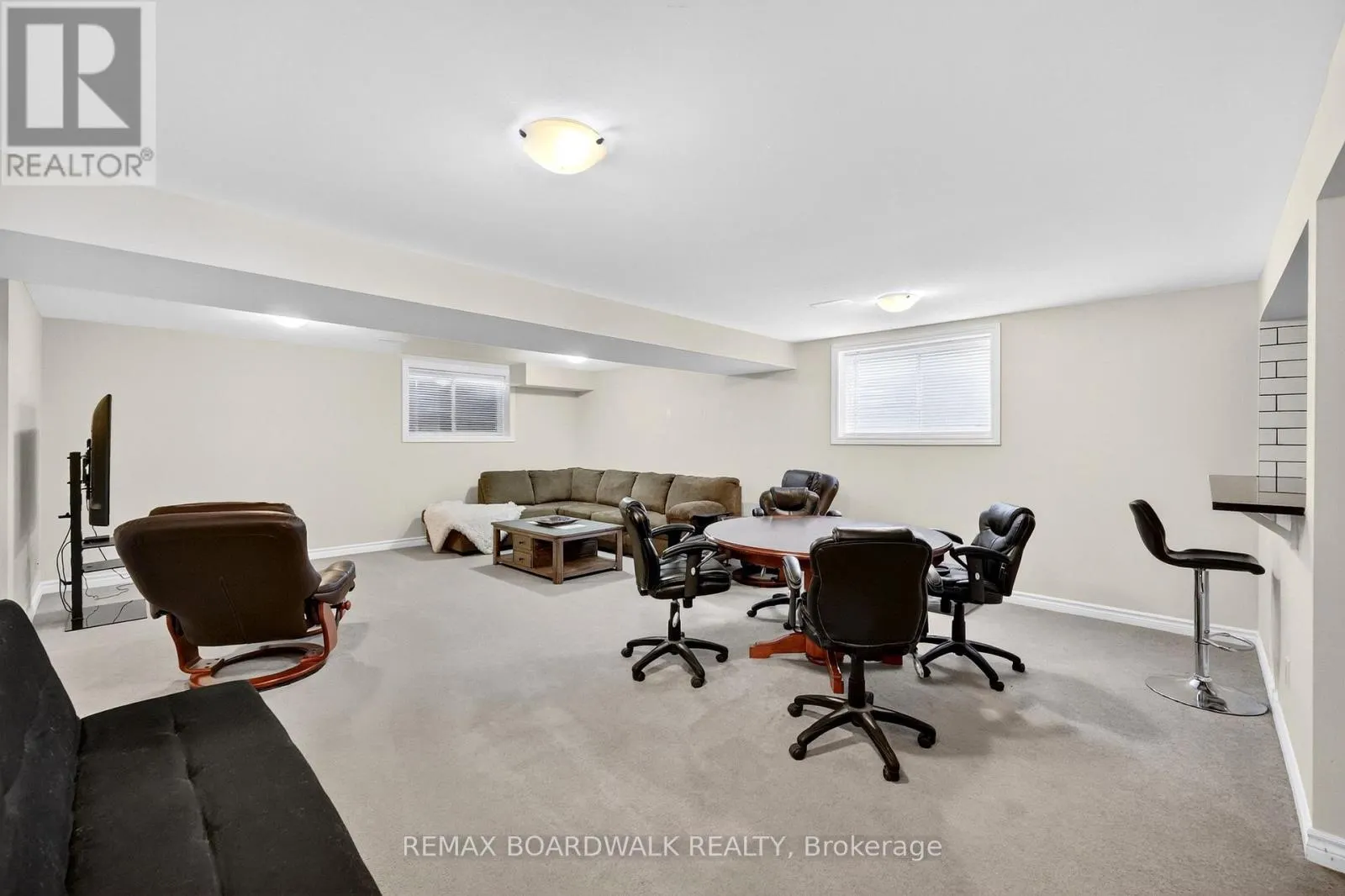 2 DUNCANVILLE STREET