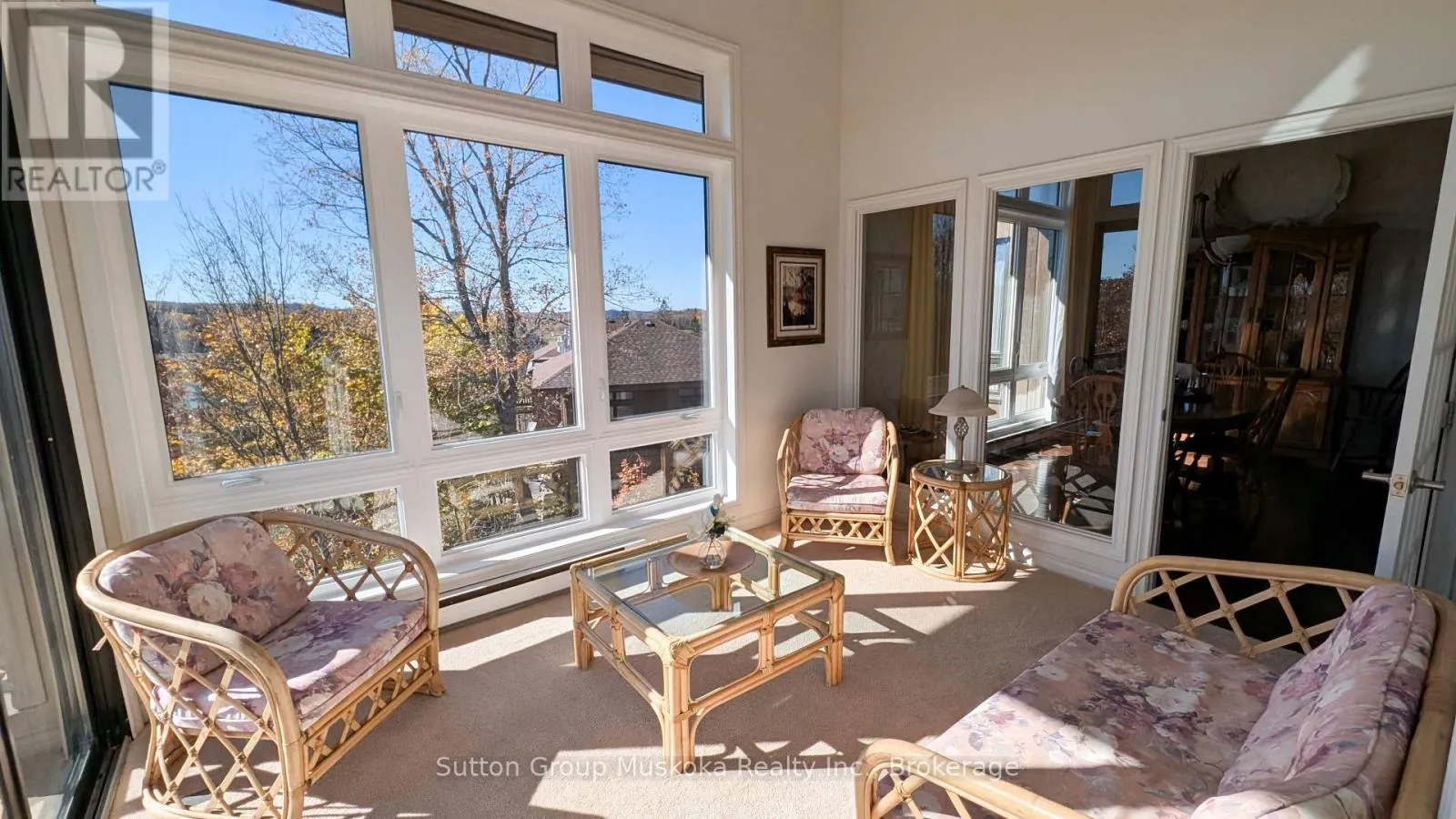 302 - 19 OAKRIDGE - DEERHURST DRIVE #302