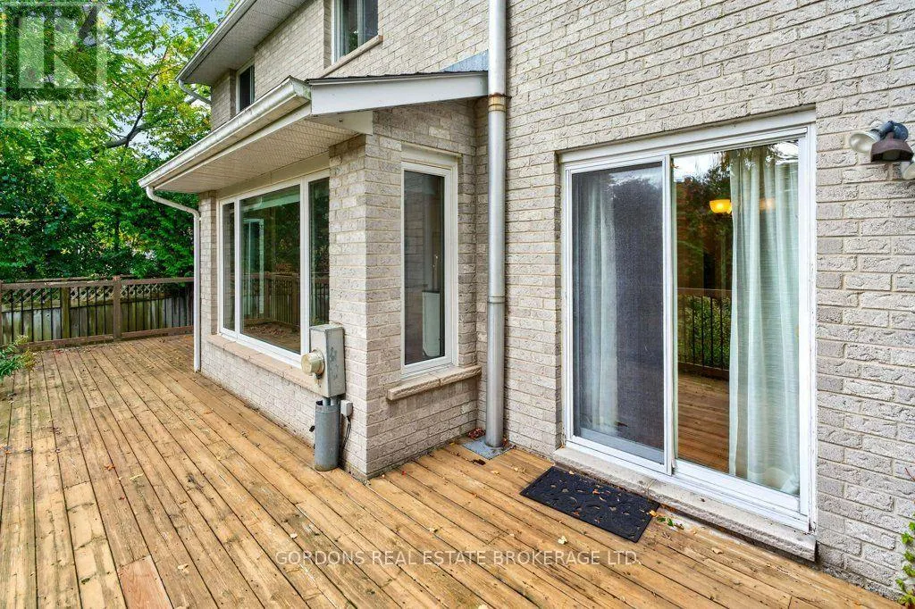 12 CASTERTON AVENUE
