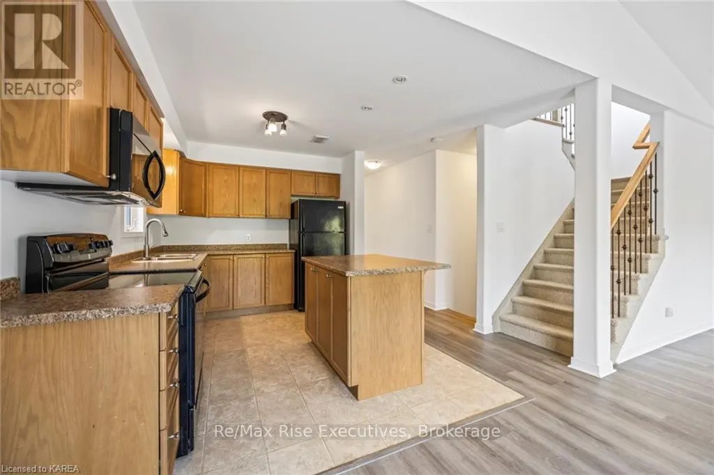 1653 CRIMSON CRESCENT