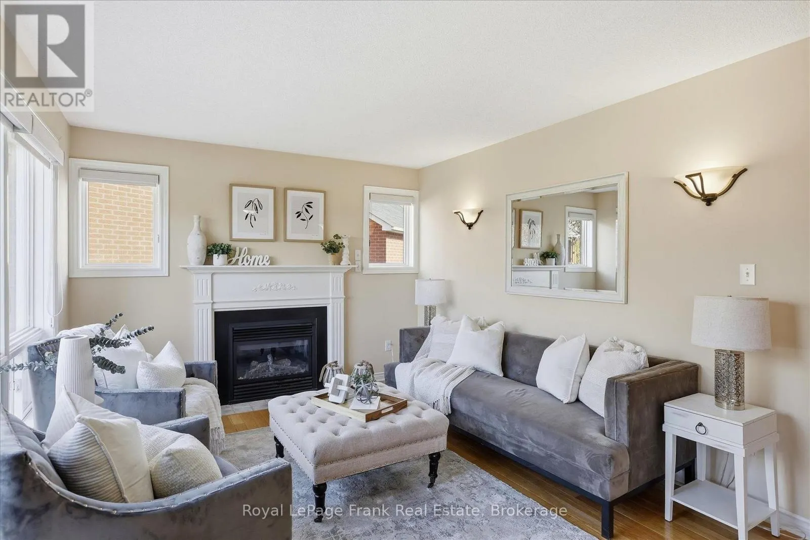 1544 GLENFOREST CRESCENT