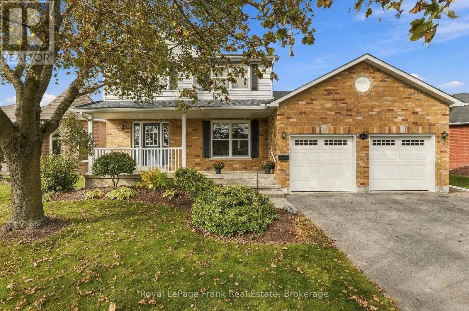 1544 GLENFOREST CRESCENT