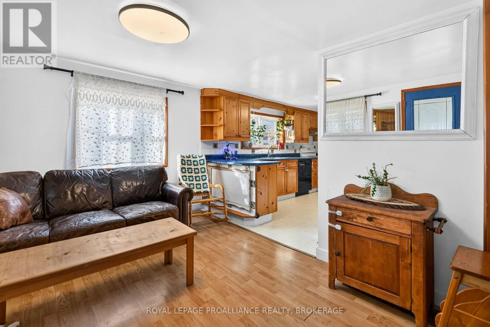 628 MACDONNELL STREET