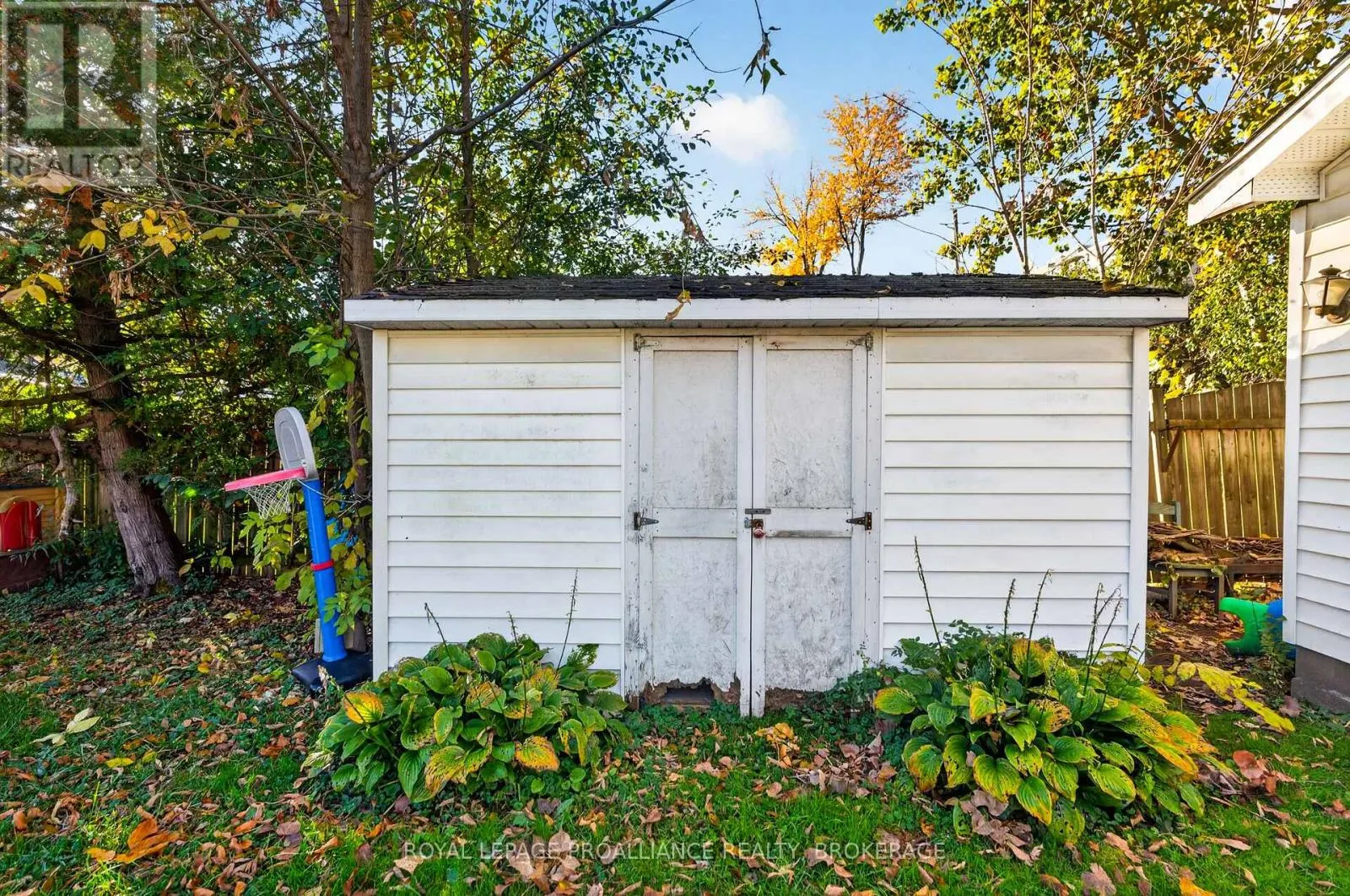628 MACDONNELL STREET