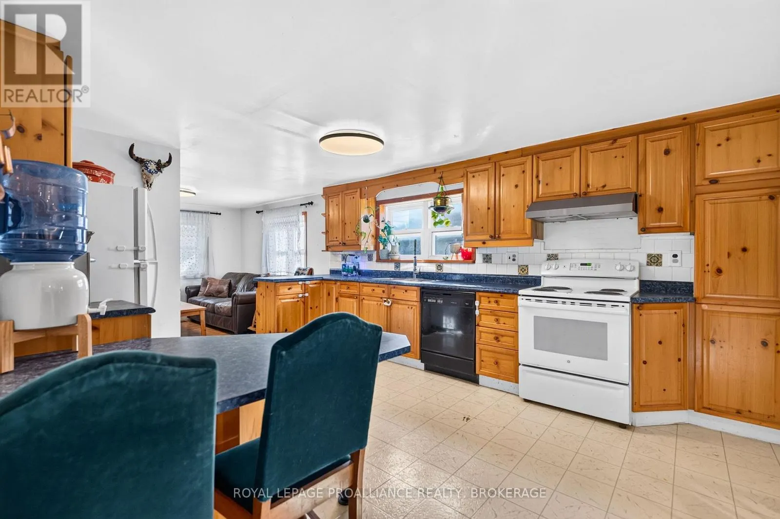 628 MACDONNELL STREET