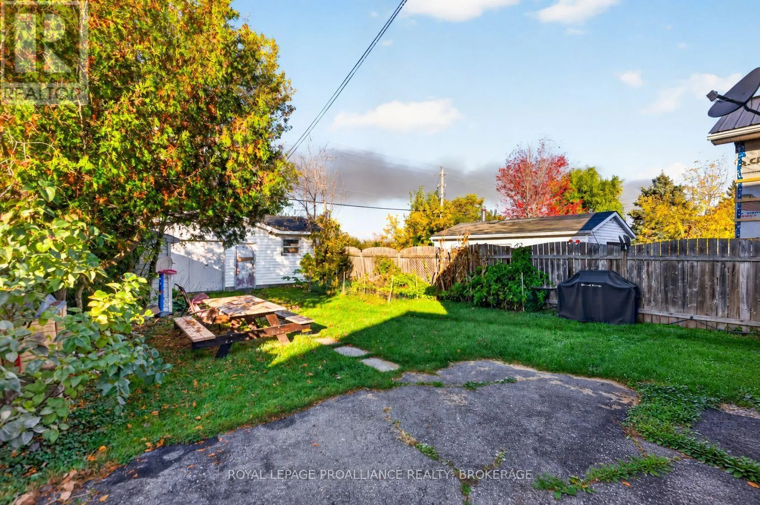 628 MACDONNELL STREET