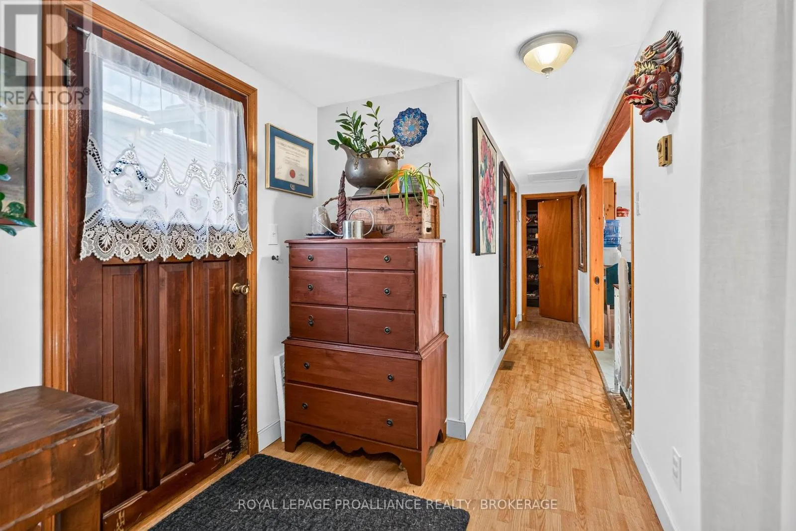 628 MACDONNELL STREET