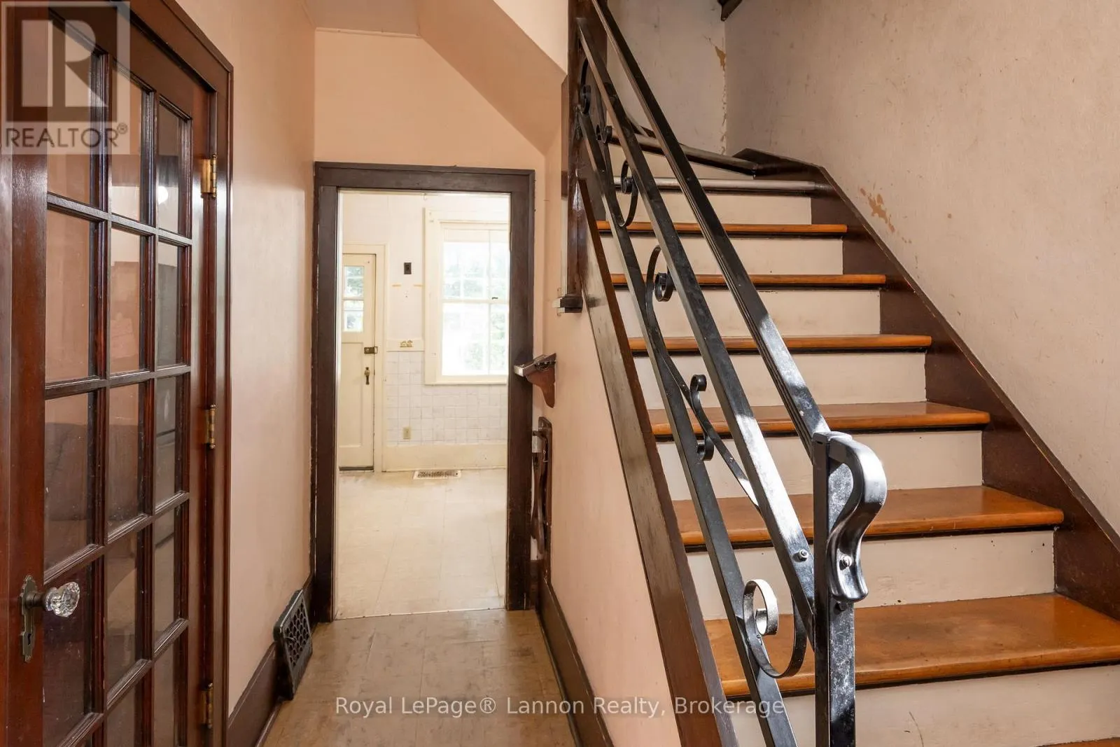 42 GORDON AVENUE
