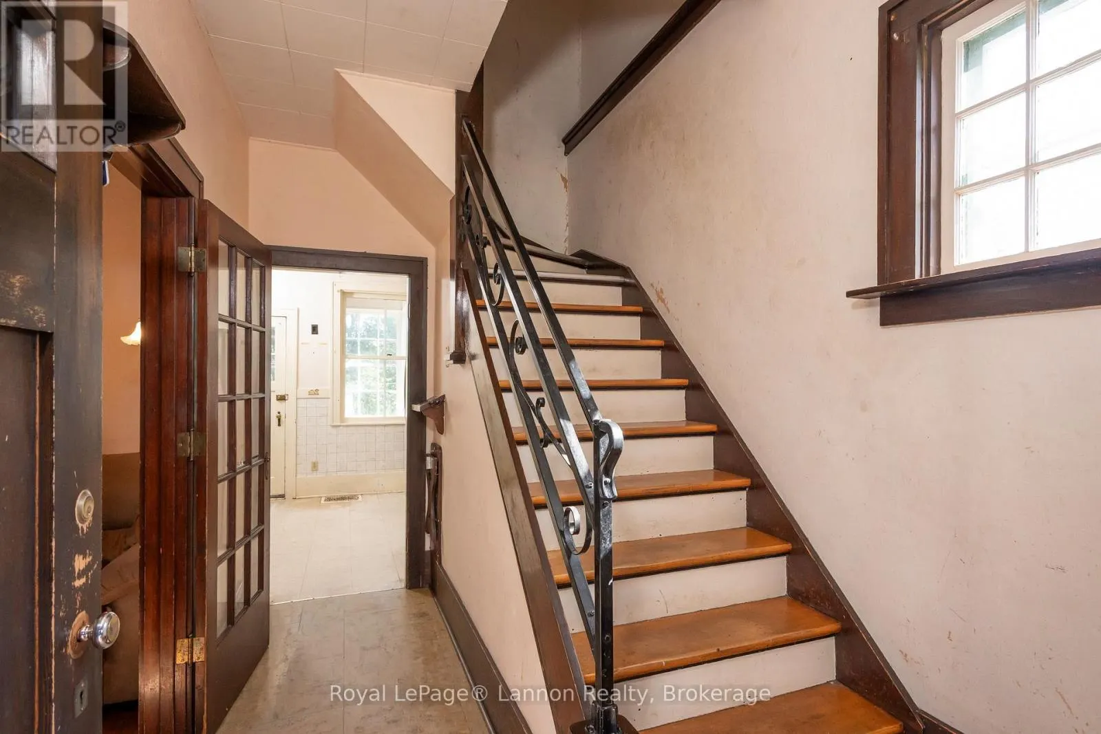 42 GORDON AVENUE