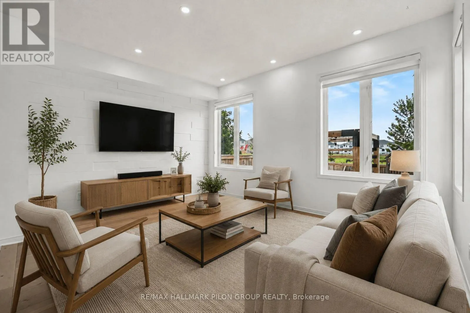 38 RIDDELL STREET