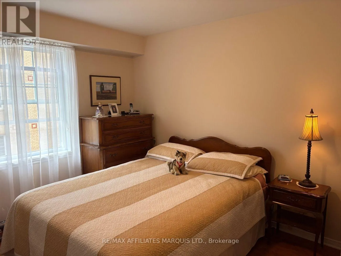 2 - 321 WATER STREET W