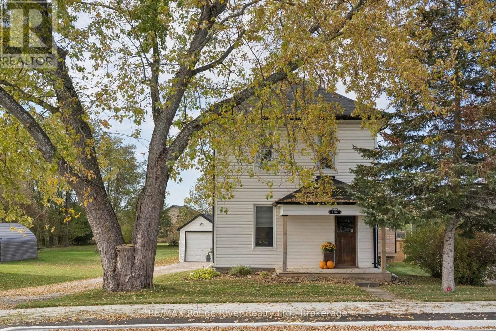 104 COUNTY ROAD 40