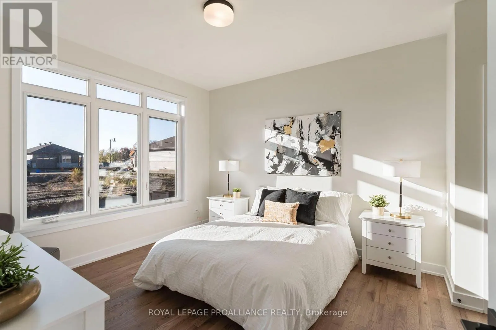 1042 TURNER DRIVE