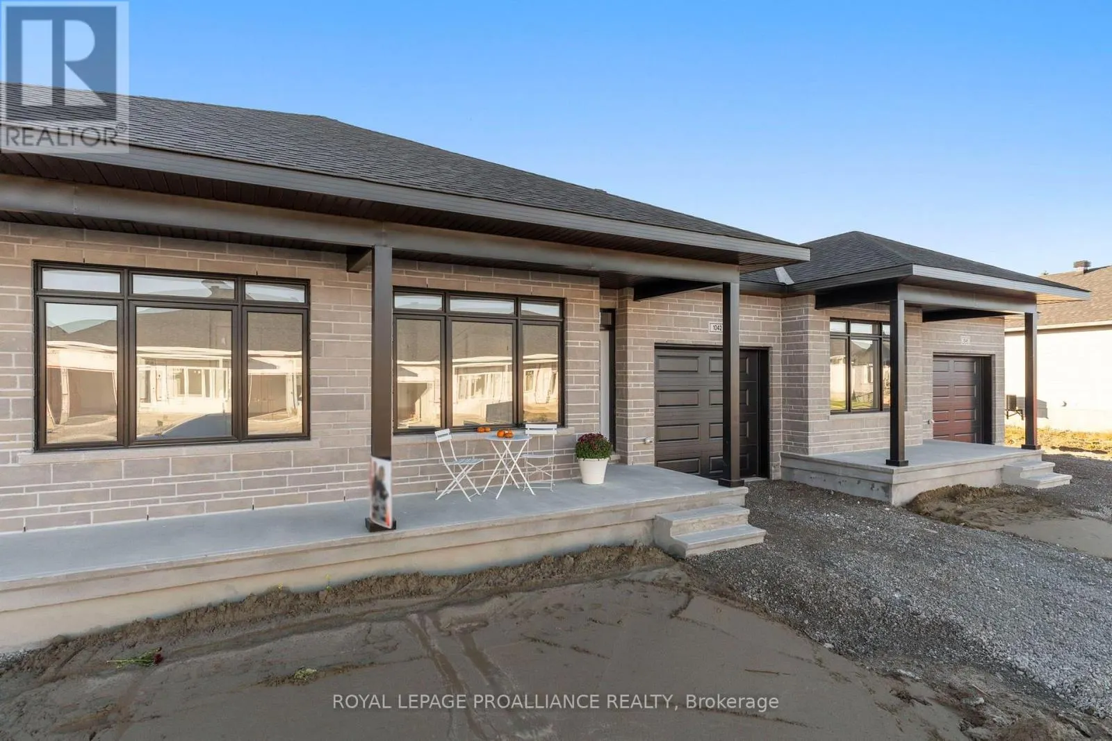 1042 TURNER DRIVE