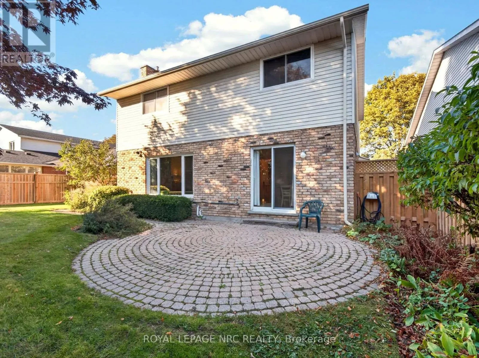 43 FARMINGTON DRIVE