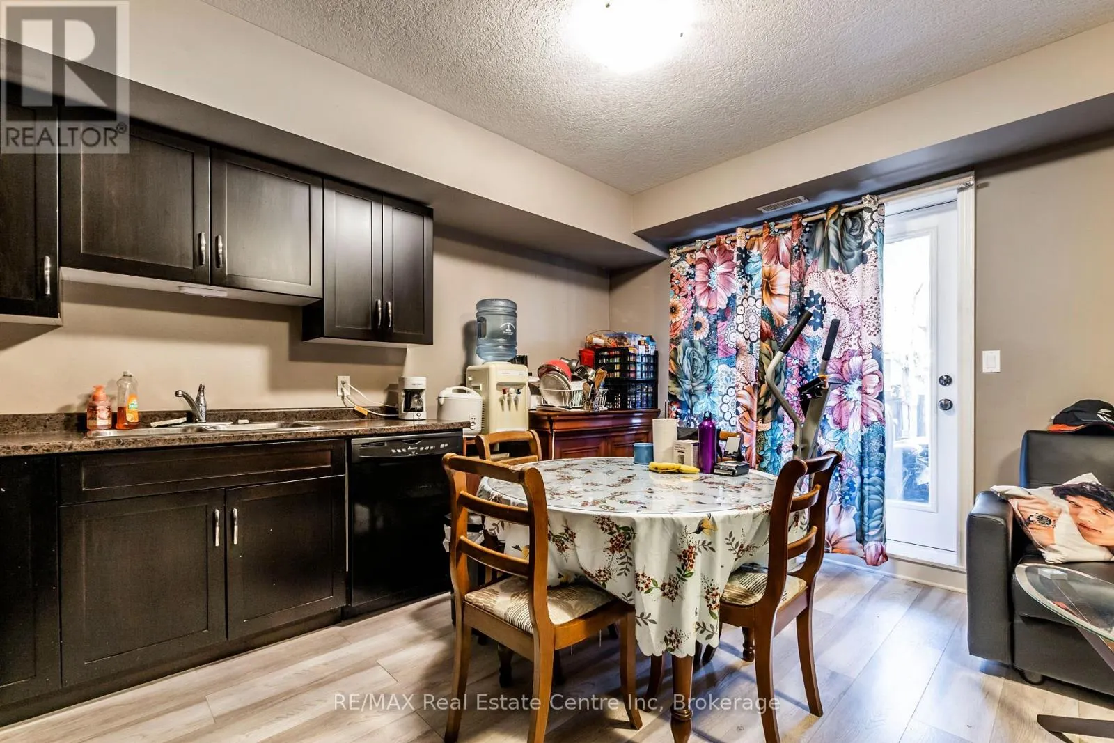 8B - 38 HOWE DRIVE #8B