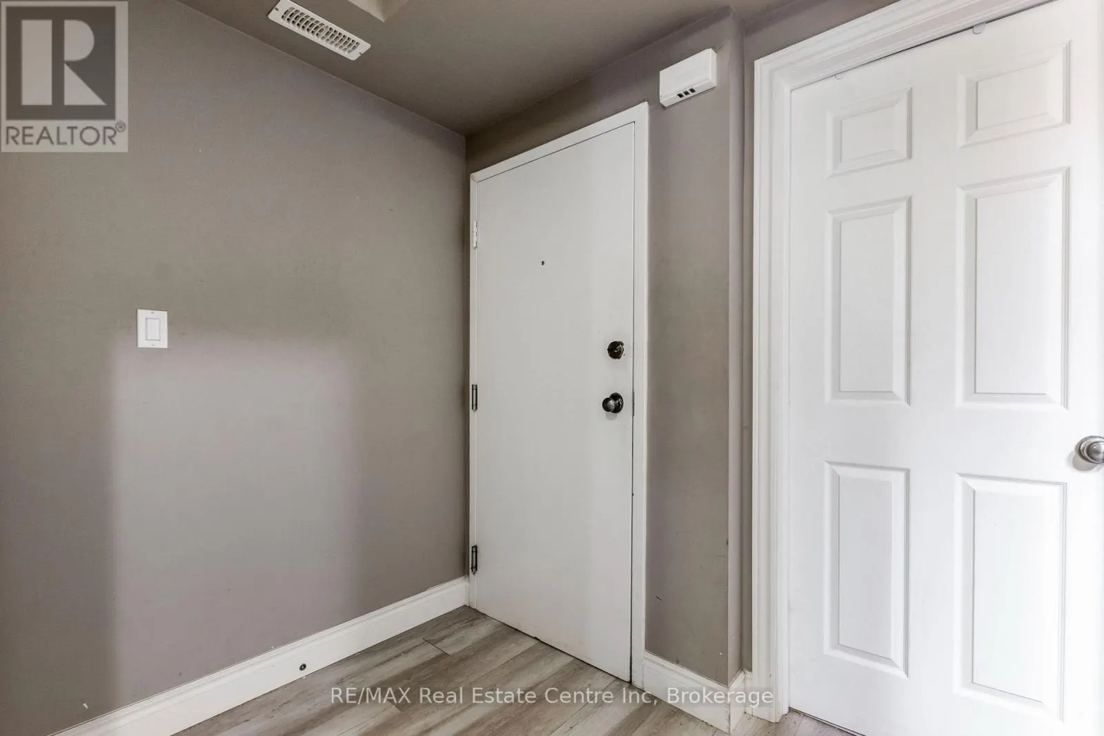 8B - 38 HOWE DRIVE #8B