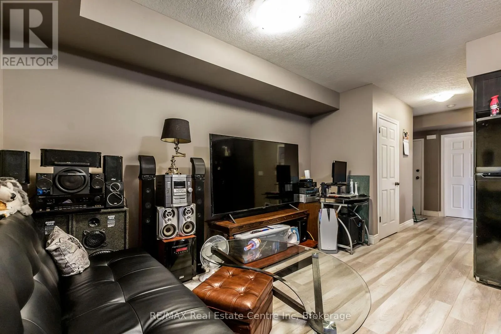 8B - 38 HOWE DRIVE #8B