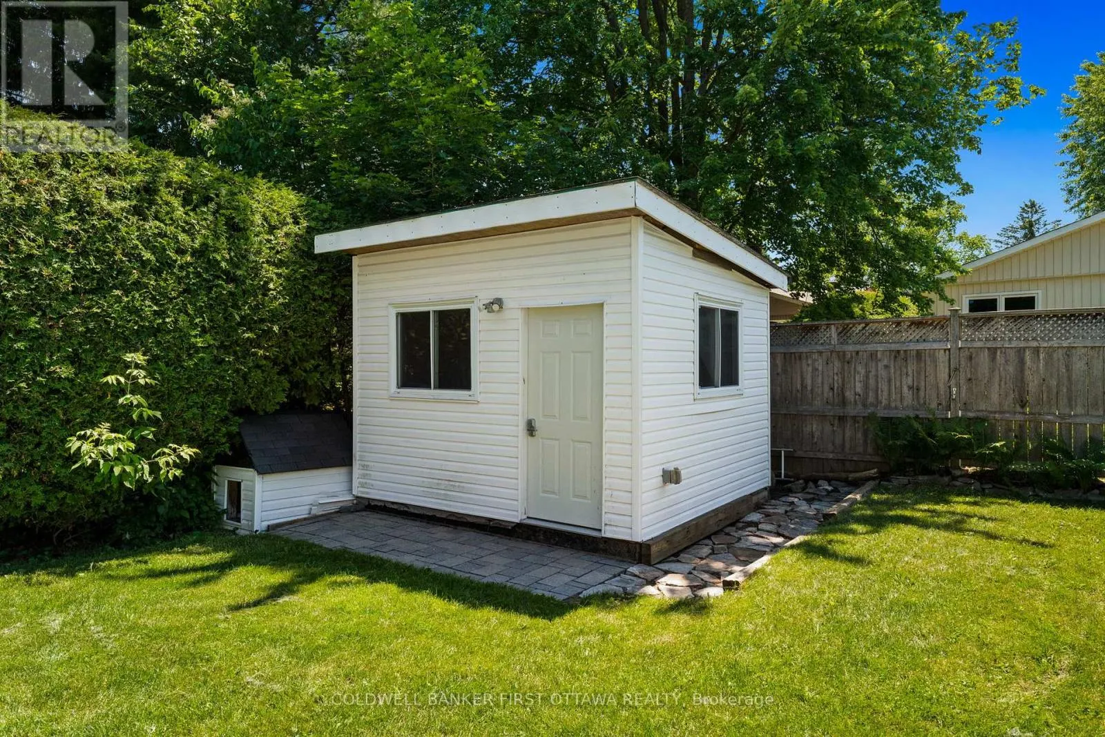 12 BRADGATE DRIVE