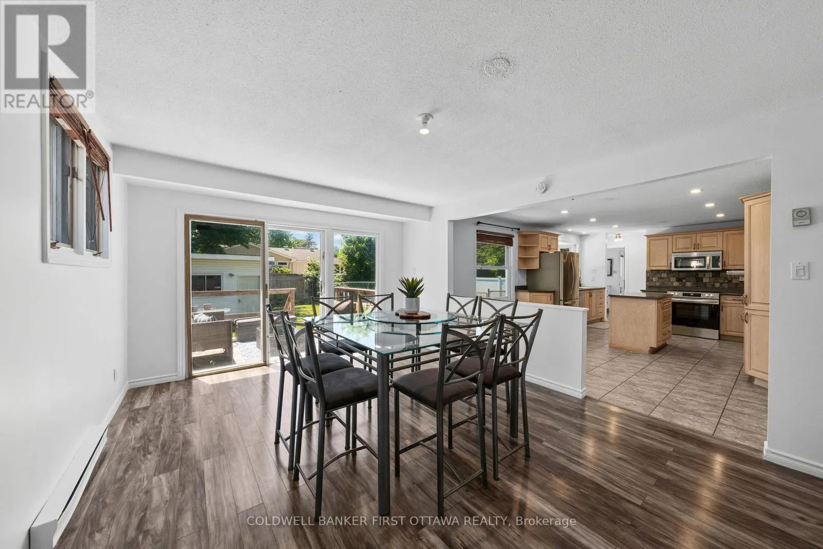 12 BRADGATE DRIVE