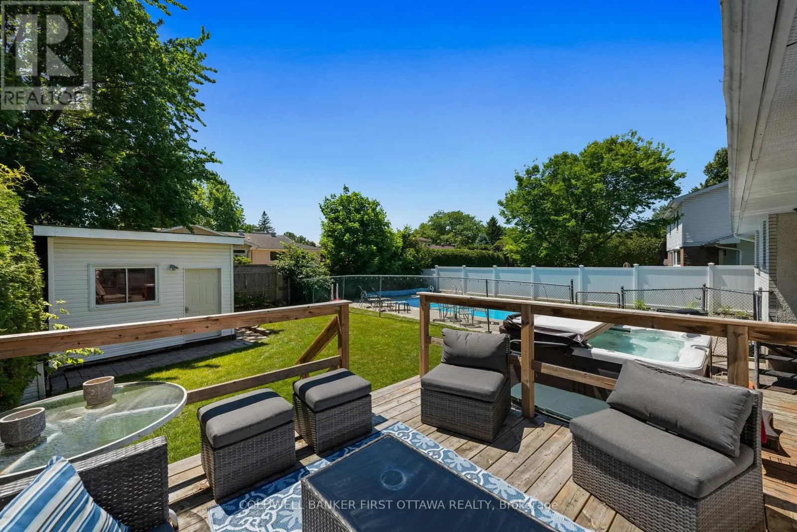 12 BRADGATE DRIVE