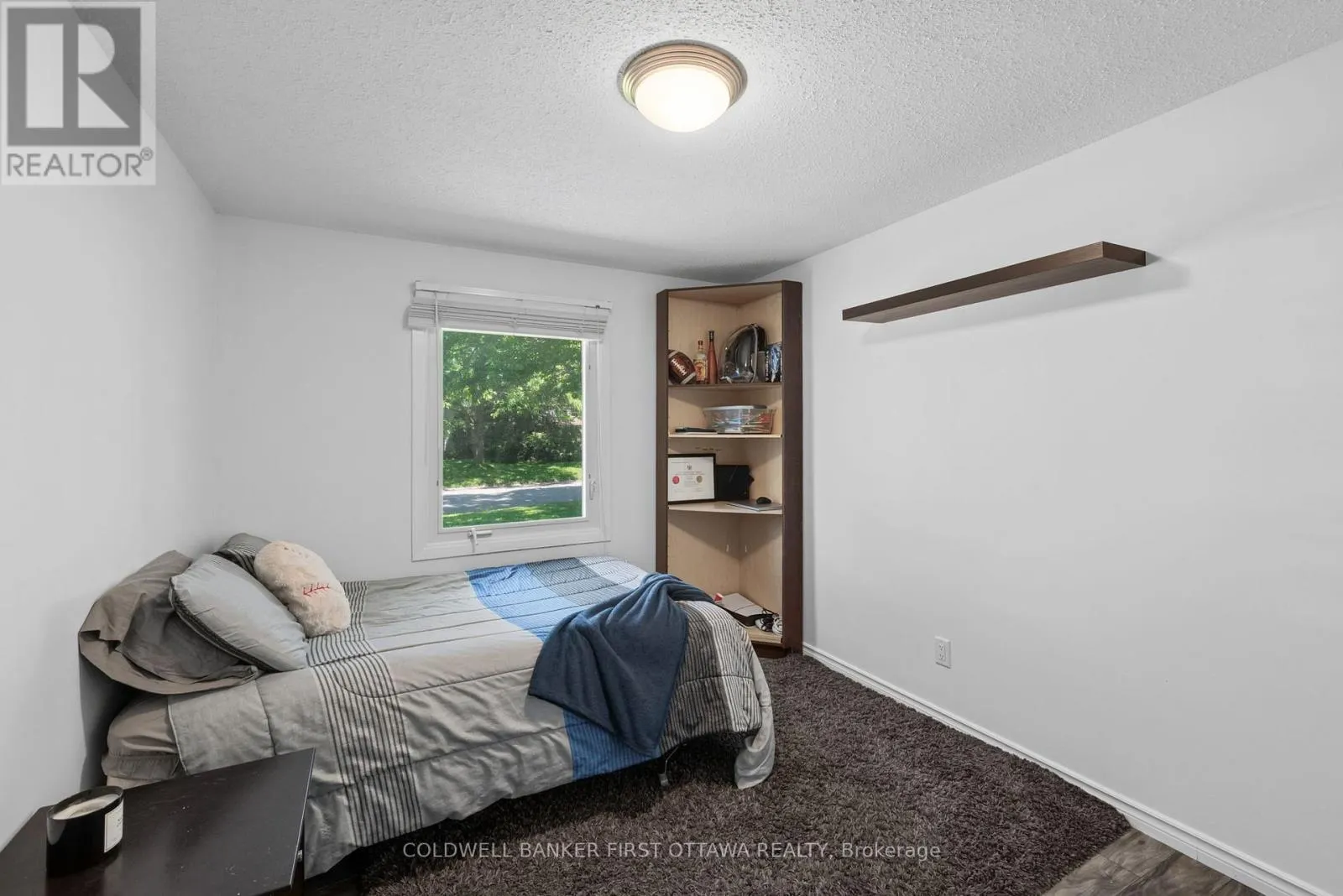 12 BRADGATE DRIVE