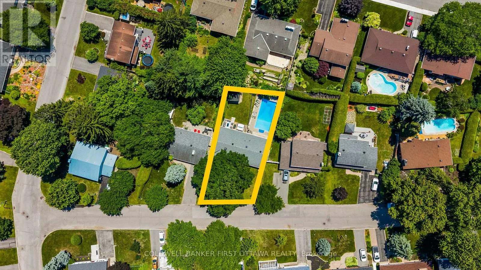 12 BRADGATE DRIVE