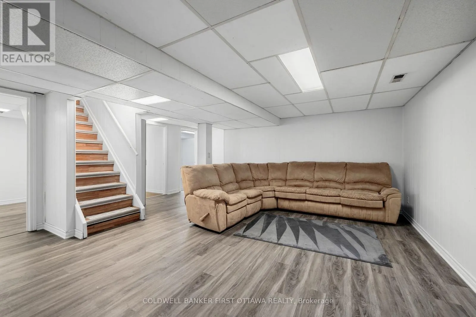 12 BRADGATE DRIVE