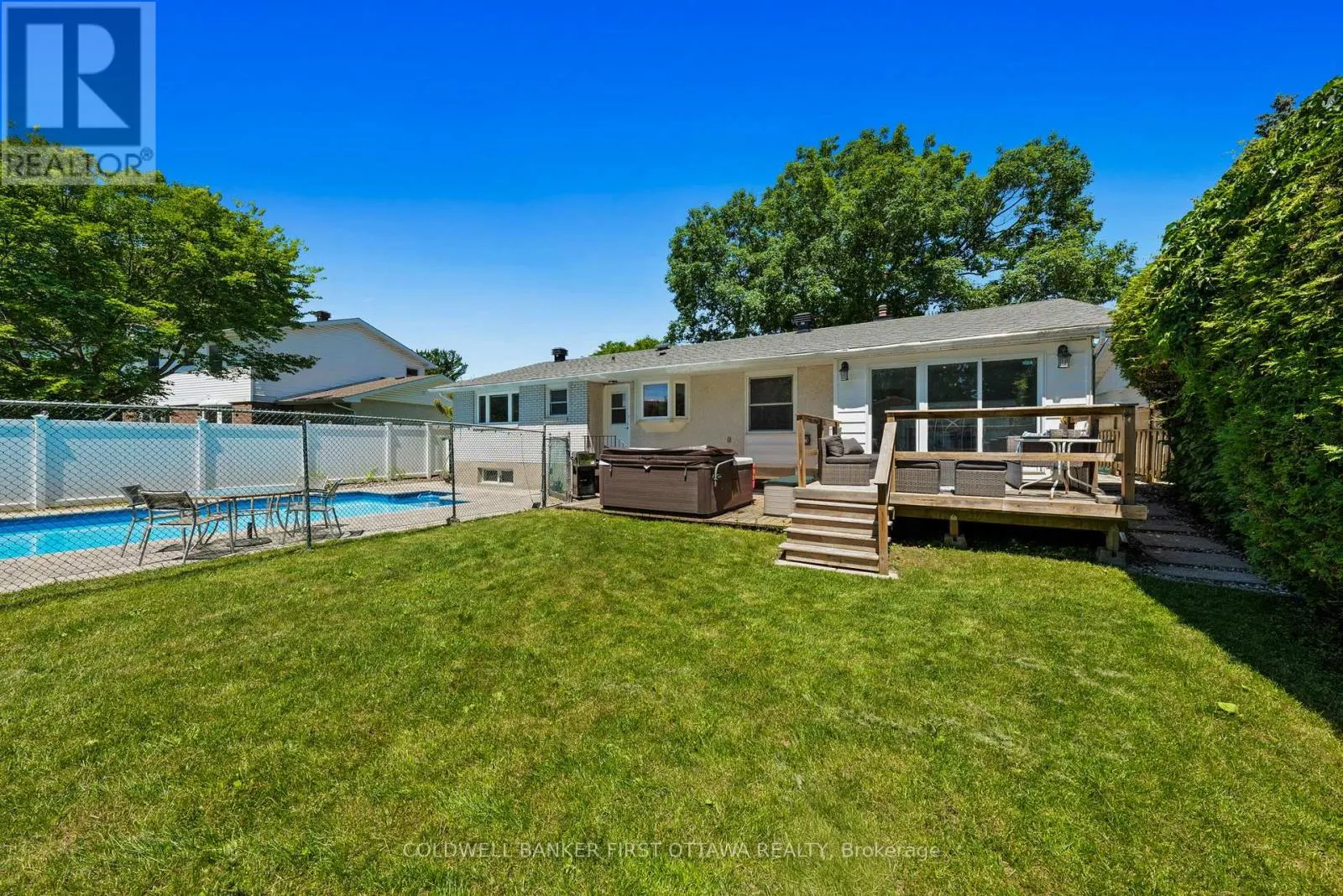 12 BRADGATE DRIVE