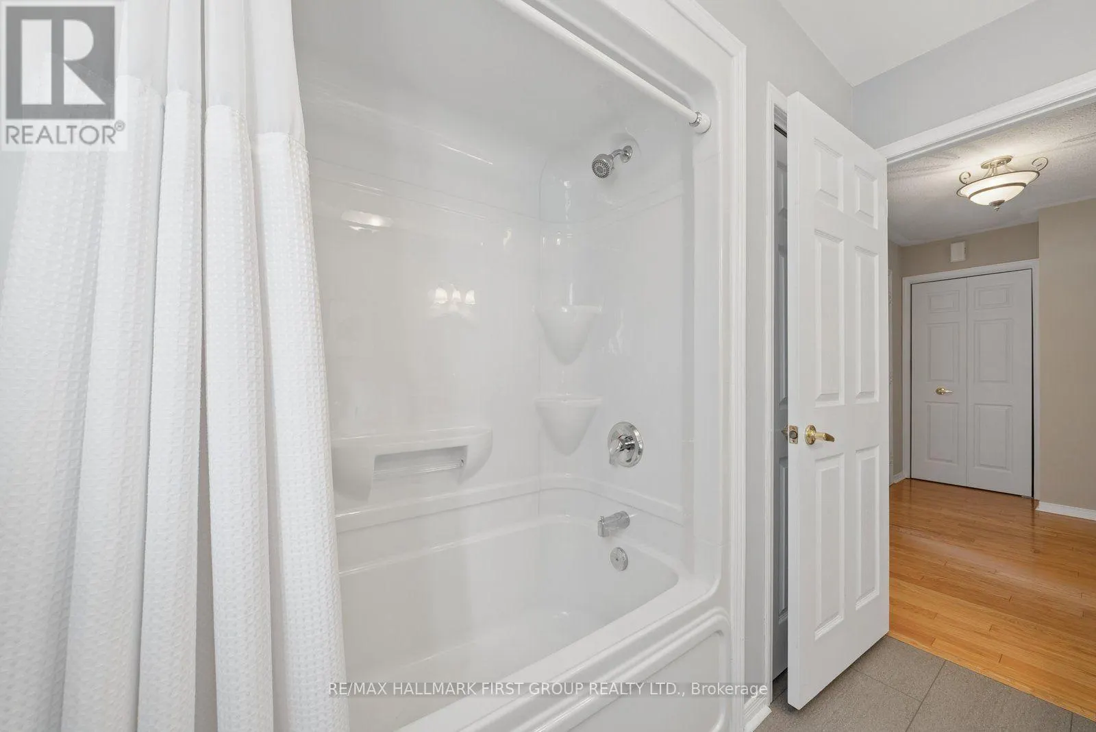 47 SPRINGWOOD CRESCENT
