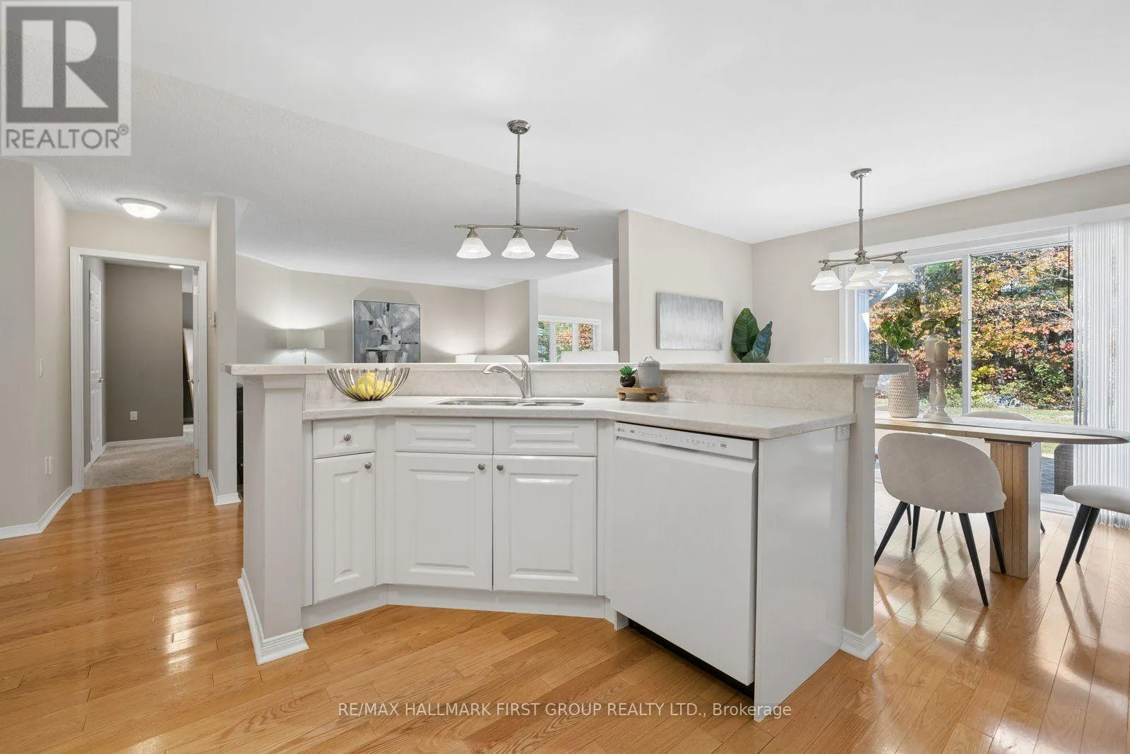 47 SPRINGWOOD CRESCENT