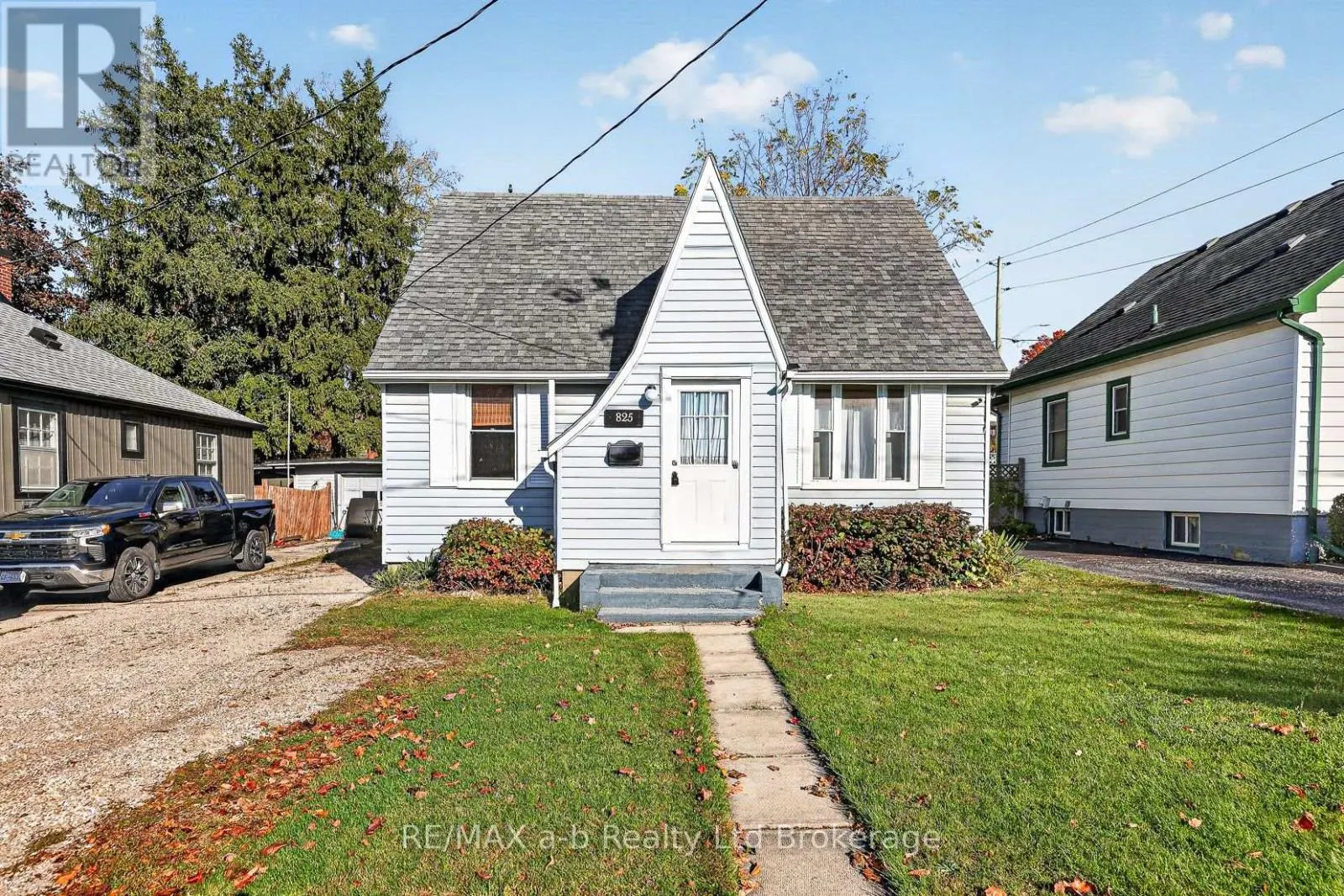 825 JAMES STREET