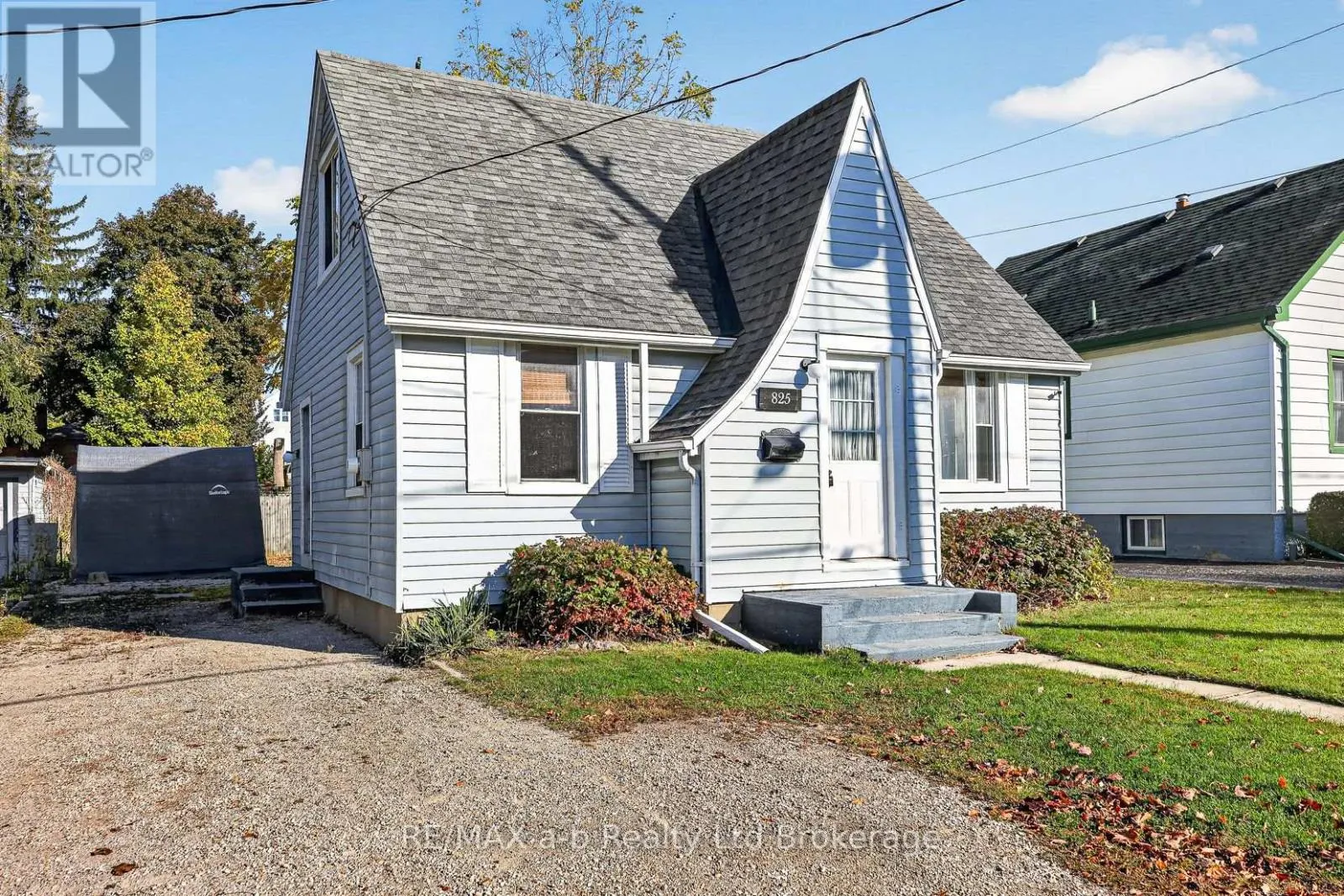 825 JAMES STREET
