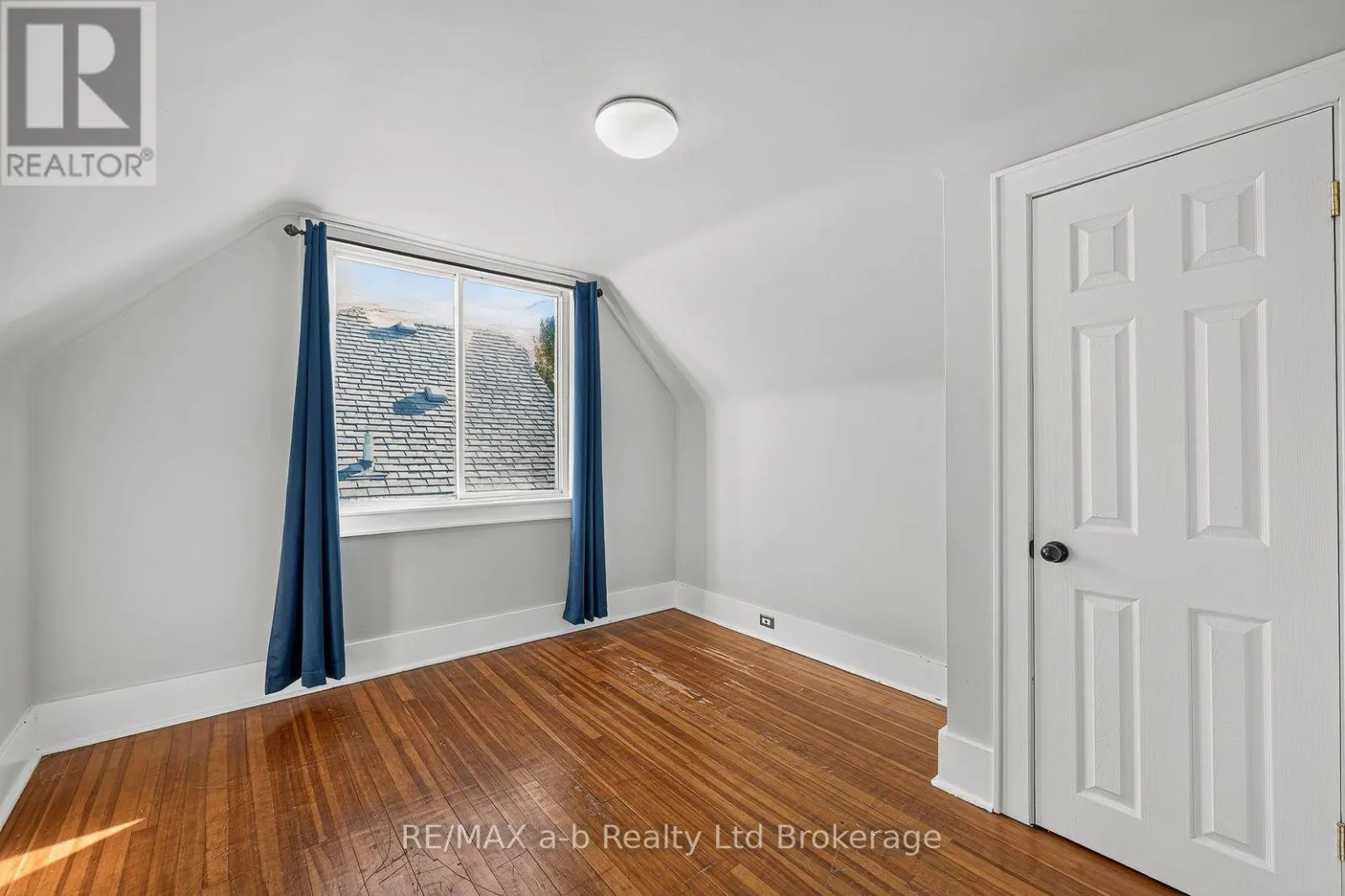 825 JAMES STREET
