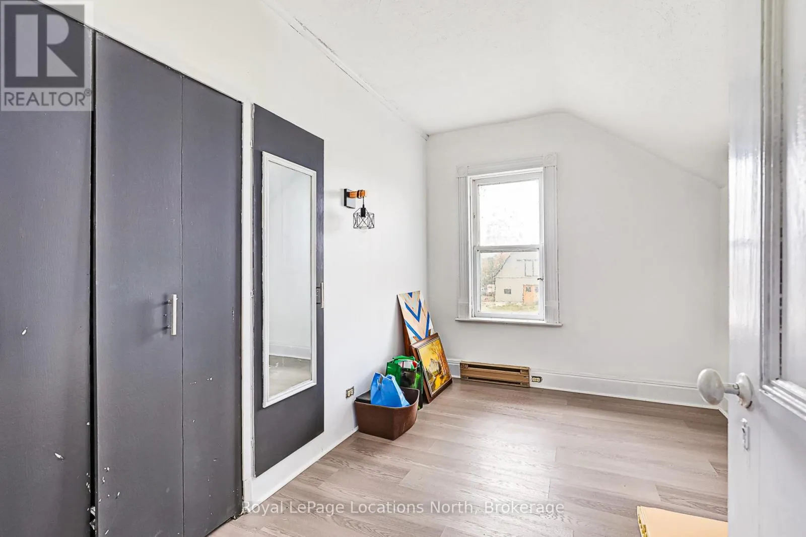 137662 GREY ROAD 12