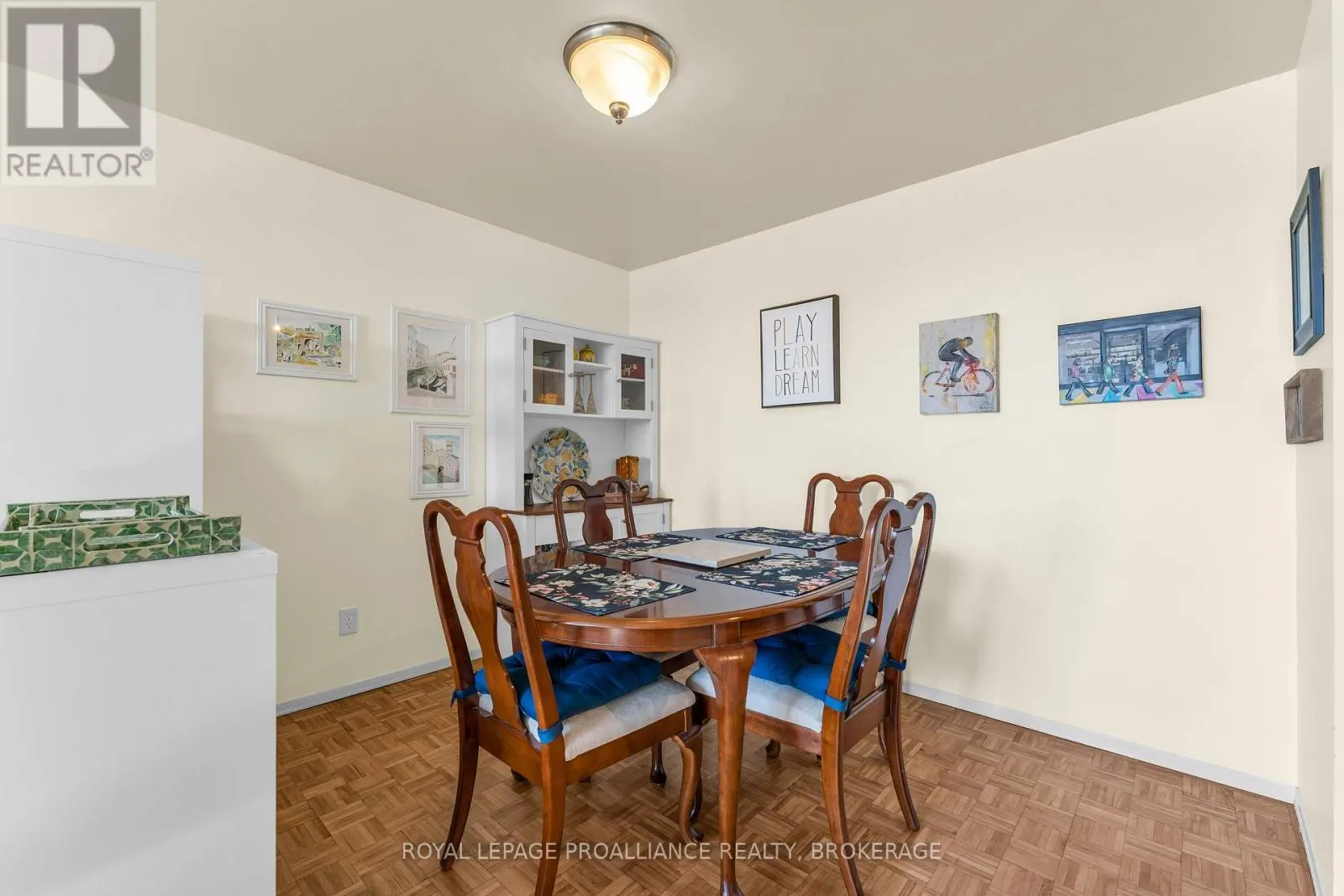 615 - 17 ELDON HALL PLACE #615