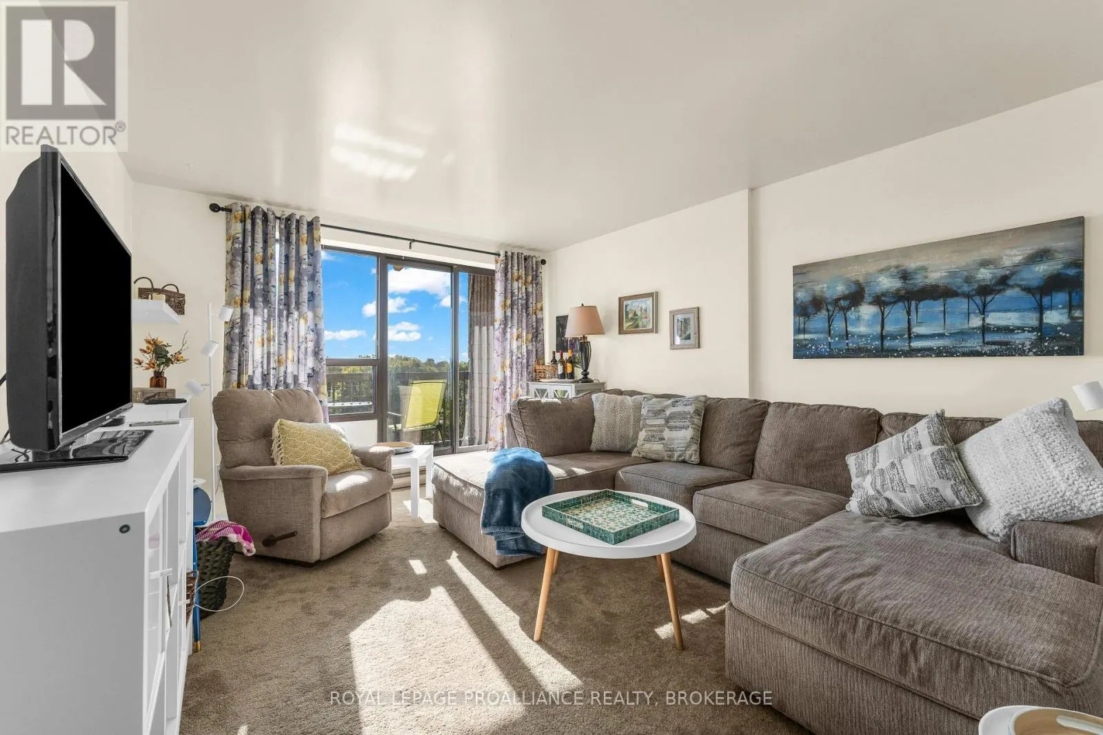 615 - 17 ELDON HALL PLACE #615