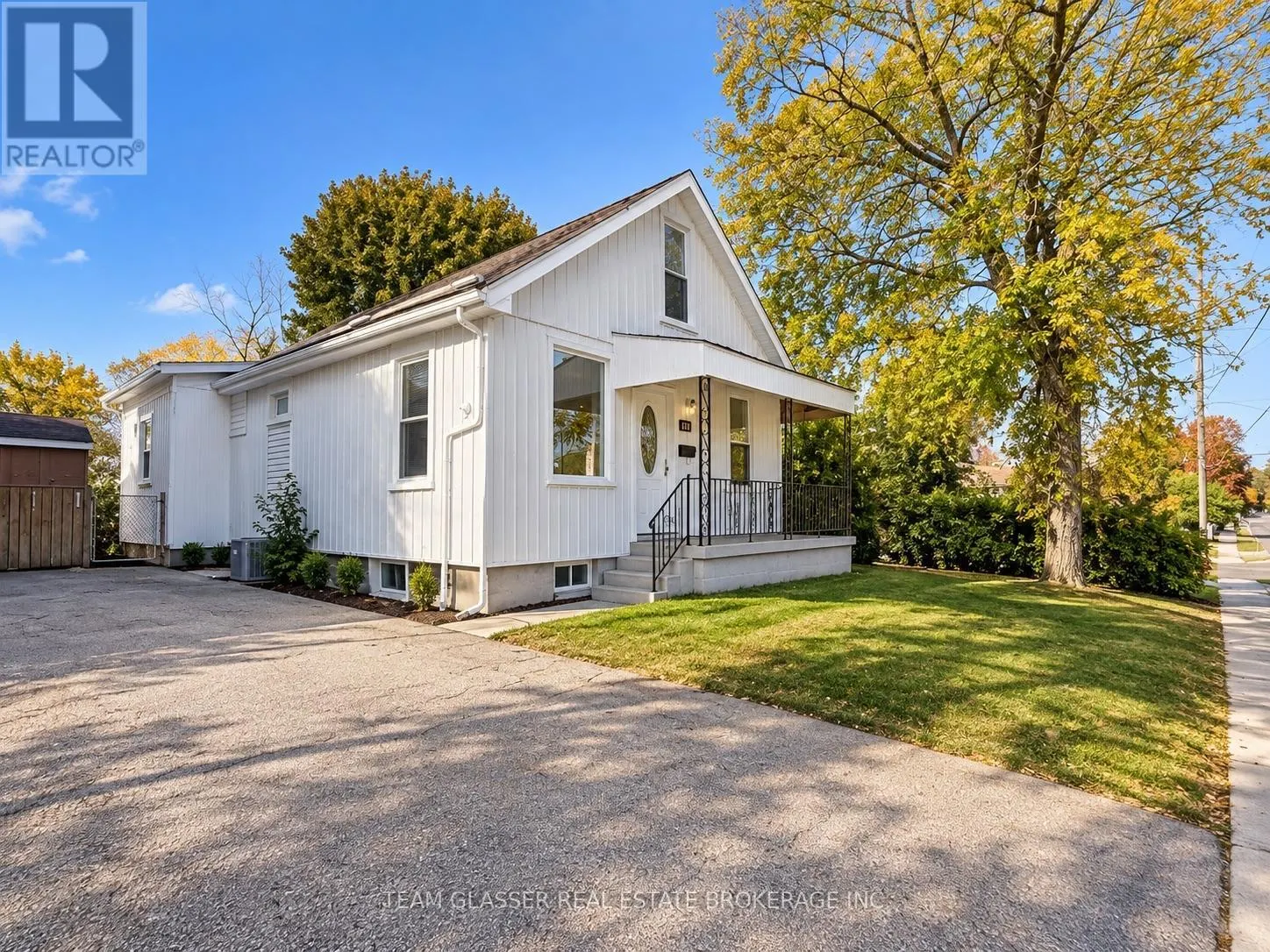 80 MACKAY AVENUE