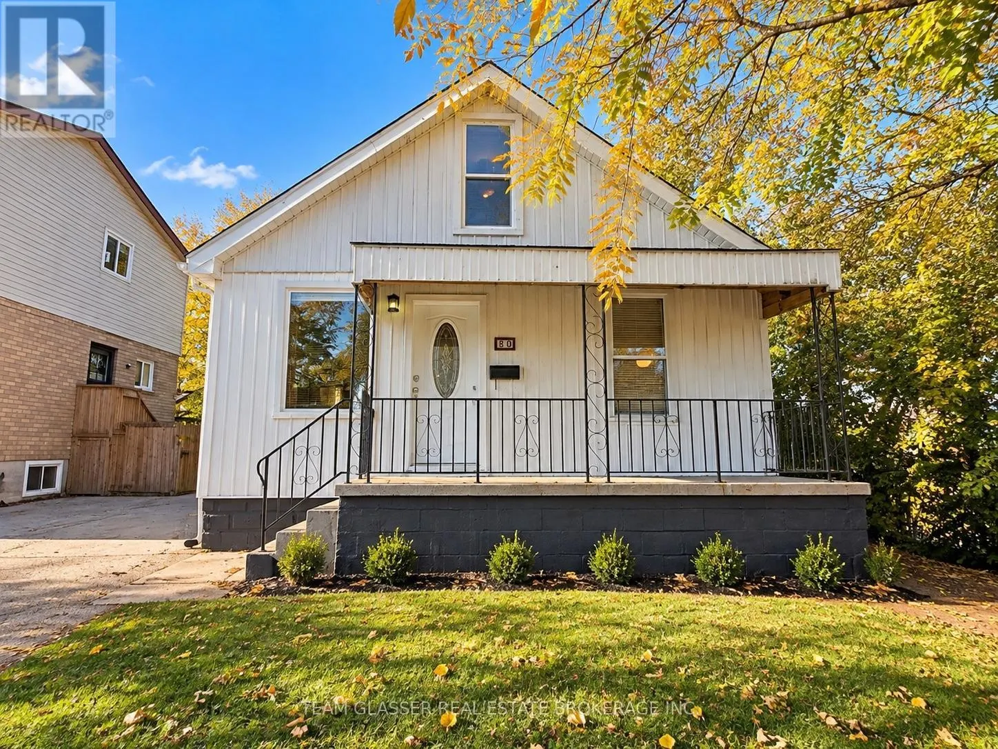 80 MACKAY AVENUE